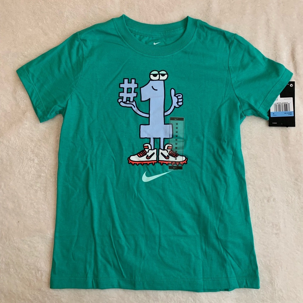 Nike girls Tee sz M